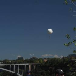 Helium Ballon ride to see the falls from a long way away