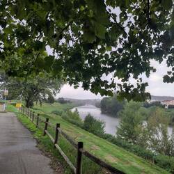 Magnifique piste cyclable le long de l'Arno