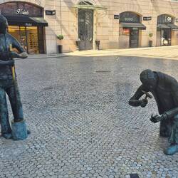 Monument to the Paver