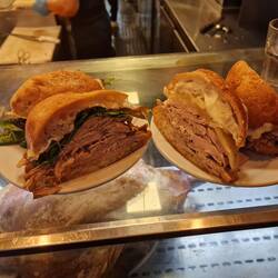 Restaurante Cervantes: Sehr berühmte Haxen-Burger (Mit Ananas ist der Klassiker)