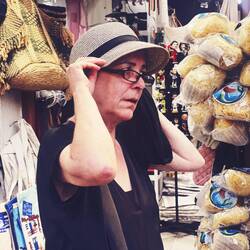 Jane Austen traut sich unter Menschen...