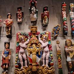 Decorative figures from the boat