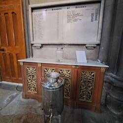 St Mary's Cathedral heiliges Wasser zum selber zapfen