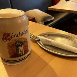 Guter Anfang: Kellerbier, naturtrüb🍻