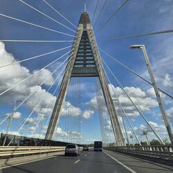 Brug over de Donau (Duna)