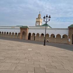 Die Moschee zum Palast.