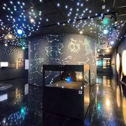 O, wat geweldig! Even heerlijk astronomie snuiven!