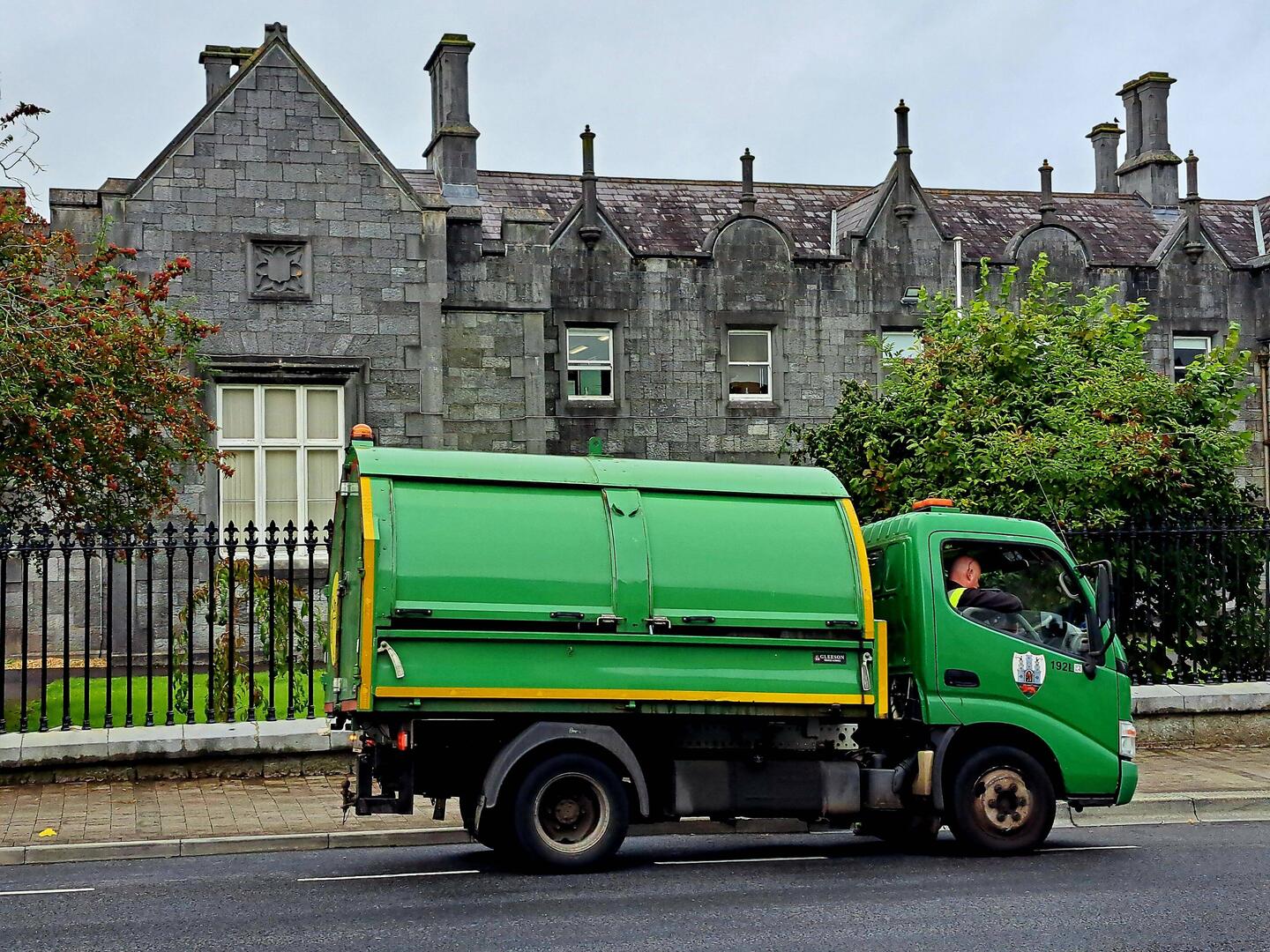 Sogar die Müllabfuhr ist antik in Kilkenny