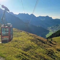 Mit der Bahn zurück ins Tal.