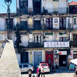 Vean los detalles con atención