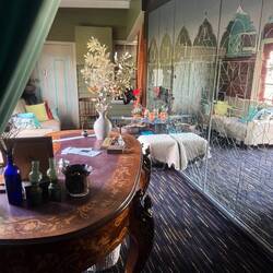 Robbie Burns hotel interiors...