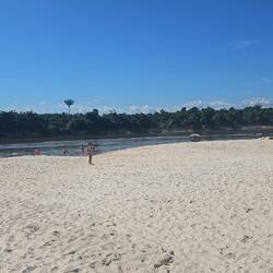 Playa Muyuno, Volleyball mit Peruanern🏐