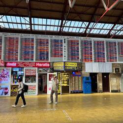 "analoge" Anzeigetafel aller Verbindungen