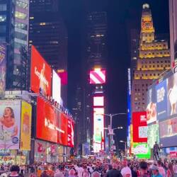 Times Square bei Nacht