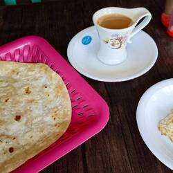 Paratha, Ei und Chai