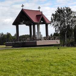 Kleine Kapelle am Kreuz Hügel