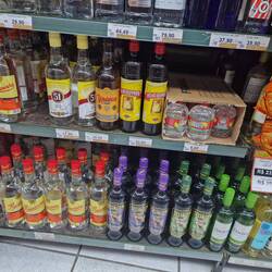 11,90 Brasilianische Real sind 1,90€ für ne billige Flasche Cachaça