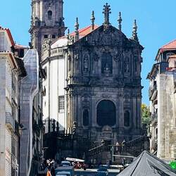 El paso del tiempo da una pátina característica a la ciudad