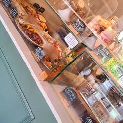 café h'artisan in wargrave