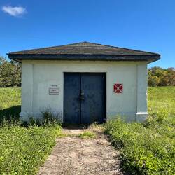 I'm always curious what's inside these buildings. This is a shop building.