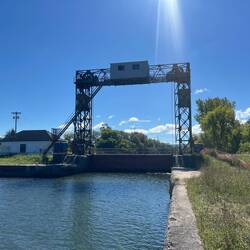Utica Harbor Lock lift gate