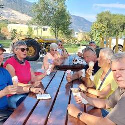 ...eine Zwischenverpflegung🍦darf nicht fehlen...