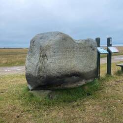 Gedenkstein für Thøger Larsen