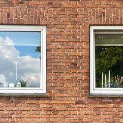 Typisch Dänisch, jedes Fenster ist ein kleines Kunstwerk