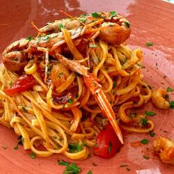 Tagliatelle alla Busara 🌶️ mit Scampi