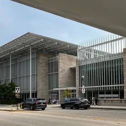 The Chicago Arts Institute. A massive ediface... a full city block.