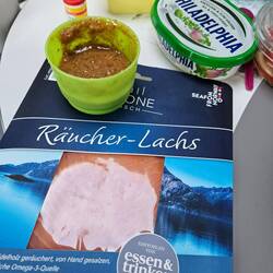 Heute gabs Ei und Lachs zum Frühstück