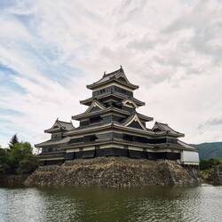 Matsumoto Castle (,Krähenburg')