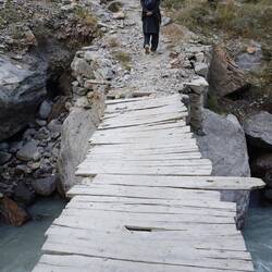 Die zweite Brücke über den Fluss Nangma hält auch 😄