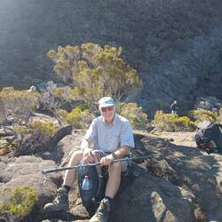 Pause goûter avant la remontée des marches