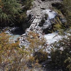 Brücken gibt es auch noch zu überqueren.