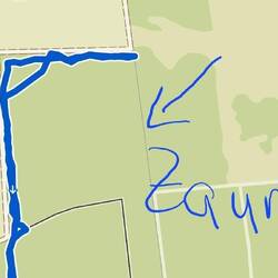 Wieder etwas gelernt bei Komoot. Diese schwarze Linie, wenn man stark vergrößert, ist ein Zaun!