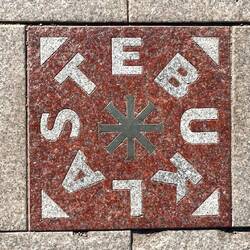 Endpunkt der Menschenkette von Riga nach Vilnius von 1990.