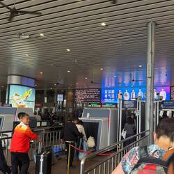 Sicherheitskontrollen, wie im Ganzen Land