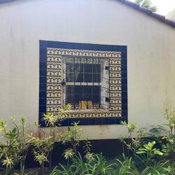 The tribute to Portugese immigrants at Kepaniwai Park.