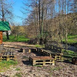 Ruhezone am Bach