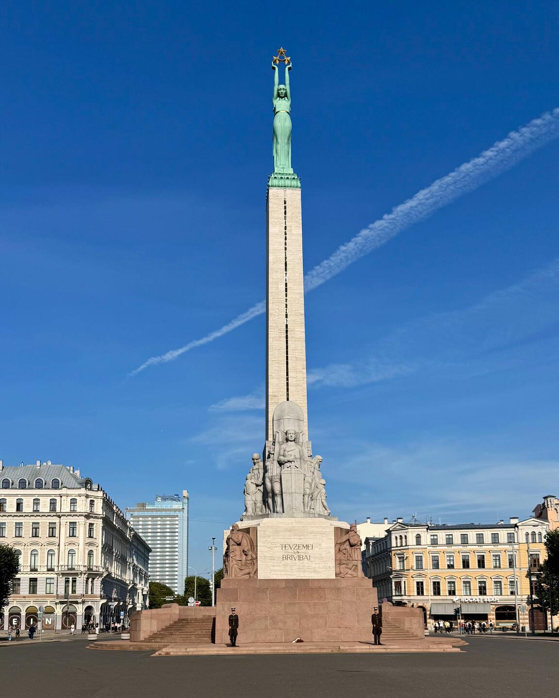 Brivibas Laukums (Freiheitsstatue)