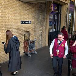 Warten auf den Hogwarts-Express