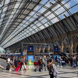 Der Bahnhof Kings Cross in voller Schönheit
