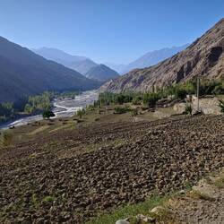 Entlang des Hushe zwischen Kanday und Khaplu