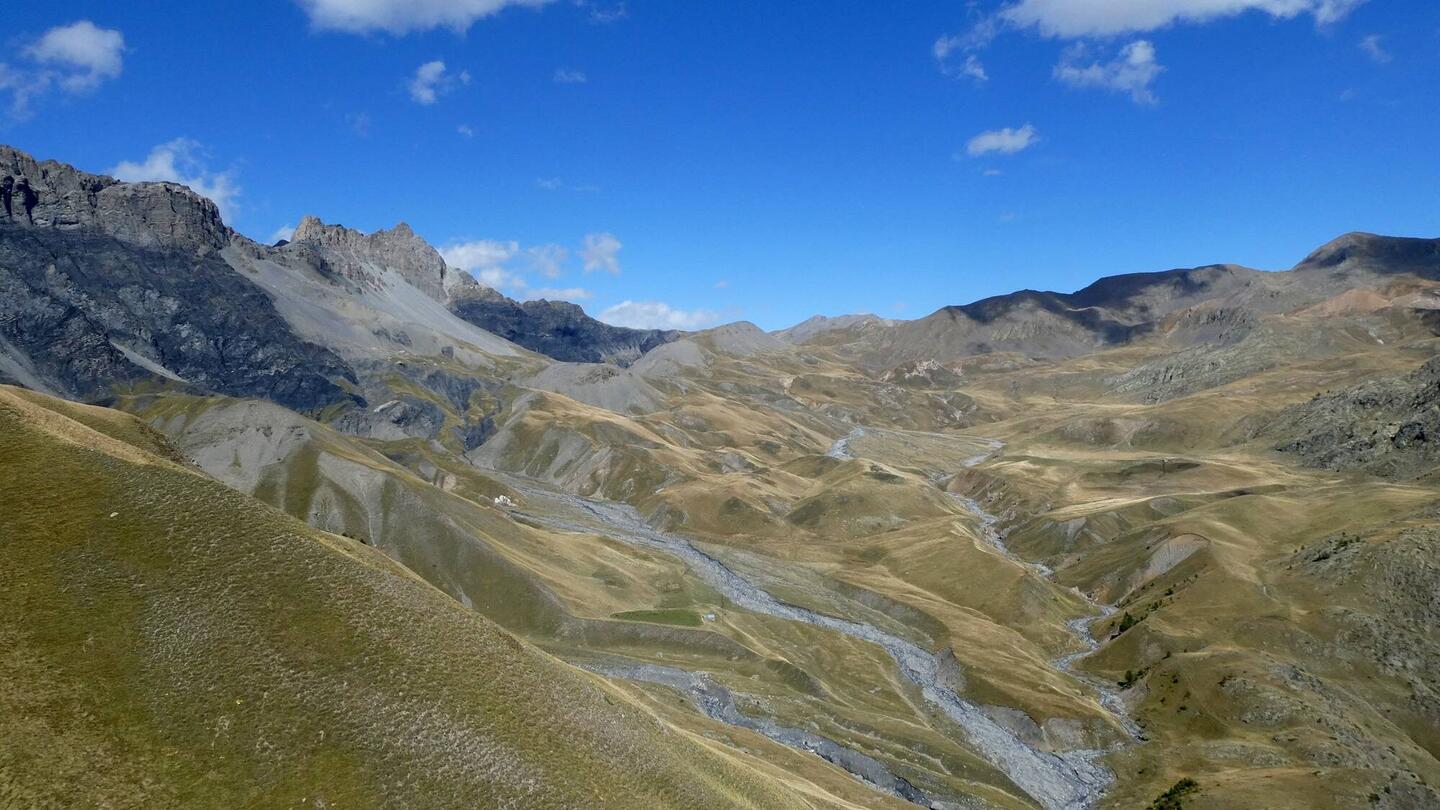 Kig ned i Salso Moreno dalen oppe fra Col de Fourches