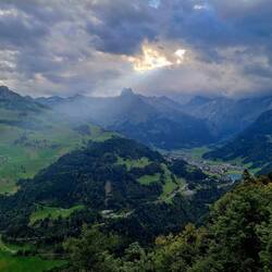 ... über Engelberg wird es immer grauer!