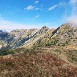 Über diesen Kamm gehts weiter...