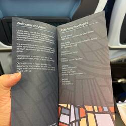 Upgrade auf Premium Eco hat sich gelohnt, es gibt Espresso Martini 😬