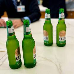 Aber Bier muss man immer noch bezahlen 😩