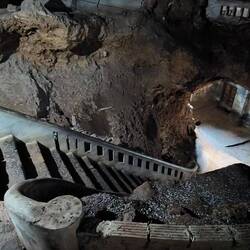 in der Höhle nochmal Stufen